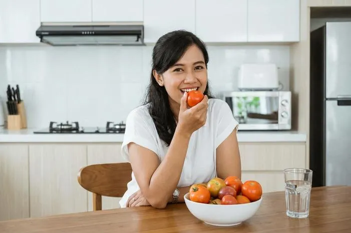 Apa Manfaat Makan Tomat Mentah? Sehat Luar Dalam