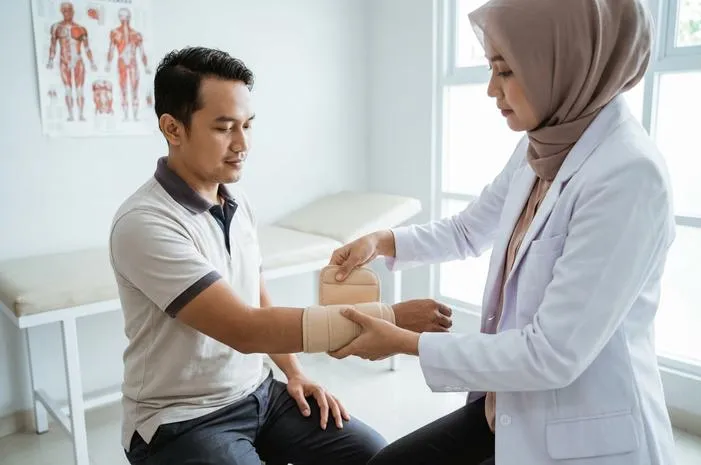 Pahami Bidai: Stabilkan Cedera, Cegah Nyeri Lanjut
