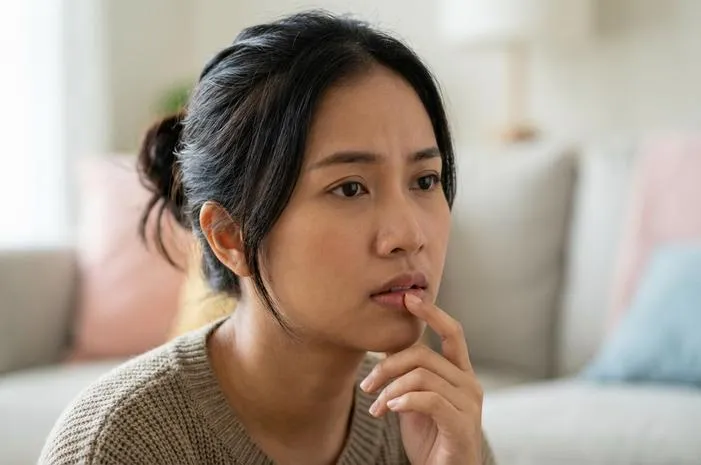 Kedutan Bibir Bawah Tengah Tandanya: Rezeki atau Medis?