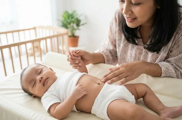 Wajar Kok! Bentuk Pusar Bayi Normal Bervariasi, Jangan Panik