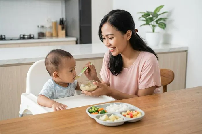 Porsi Makan Bayi 10 Bulan: Porsi Tepat untuk Si Kecil