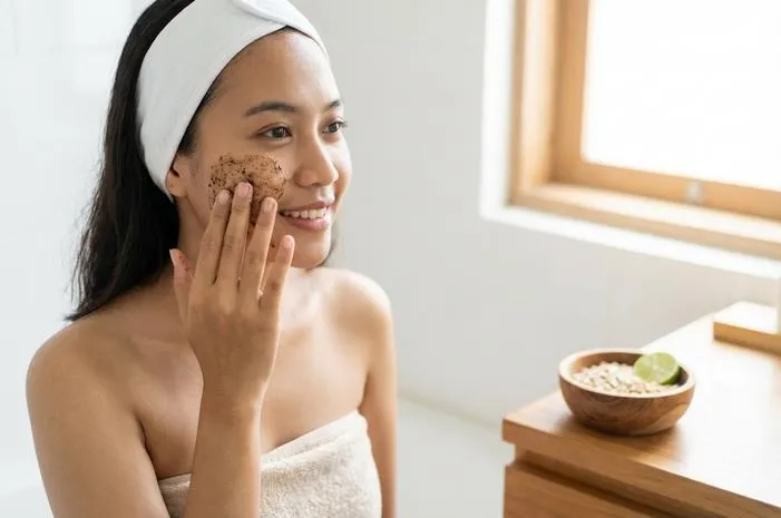 Scrub Wajah Alami Bikin Glowing: Cukup Bahan Dapur!