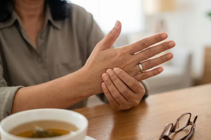 Telapak Tangan Bawah Jempol Sakit Ditekan? Jangan Panik!