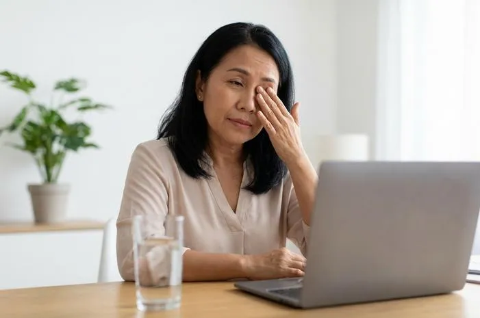 Mata Berkedip Terus: Waspada atau Santai Saja?