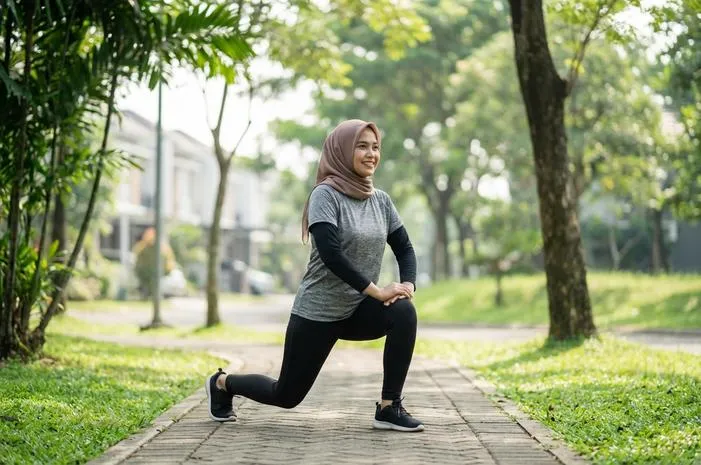 Manfaat Lunges: Kuatkan Kaki, Bakar Kalori, Postur Oke!