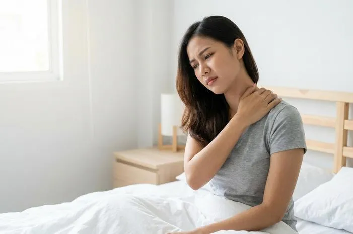 Atasi Salah Tidur: Leher Kaku Hilang Nyeri Seketika