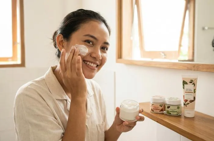 Masker Wajah Mencerahkan? Ini Rekomendasi Ampuh!
