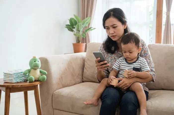 Pup Anak 2 Tahun Warna Hijau? Jangan Panik, Ini Sebabnya