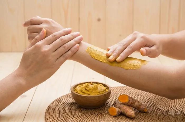 Lulur Kunyit Bikin Kulit Cerah Merata Bebas Kusam Optimal