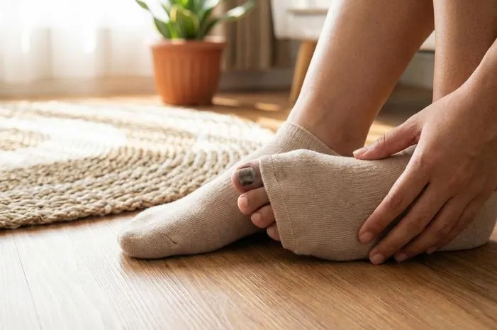 Kuku Kaki Hitam? Kenali Penyebab & Cara Mengatasinya!