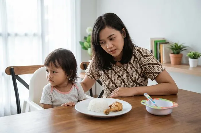 Anak Tidak Mau Makan Nasi? Ini Alasan dan Solusinya