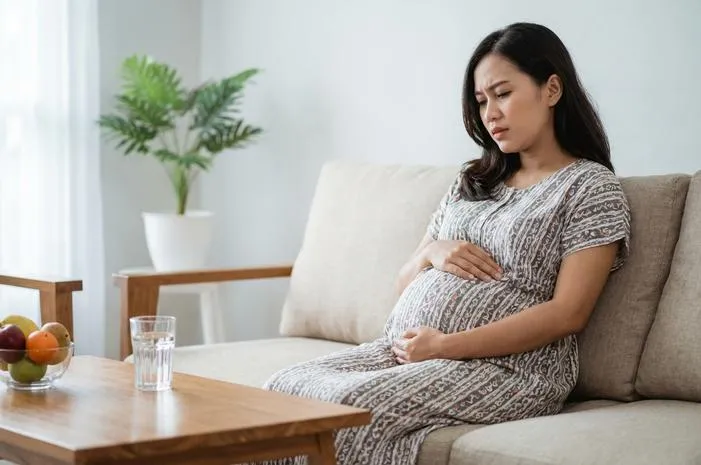 Tips Atasi Susah BAB Hamil Trimester 3 agar Lancar