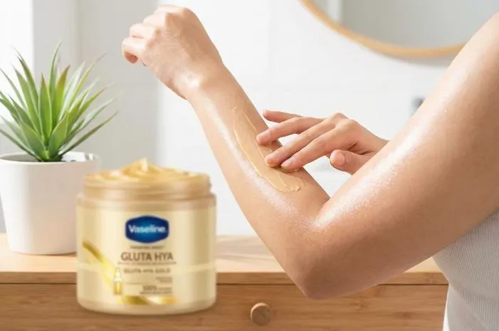 Cerah Merata Glowing: Manfaat Vaseline Gluta Hya Gold