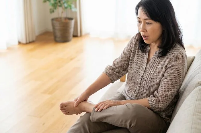 Kaki Seperti Kesetrum: Cek Penyebab dan Atasi dengan Mudah