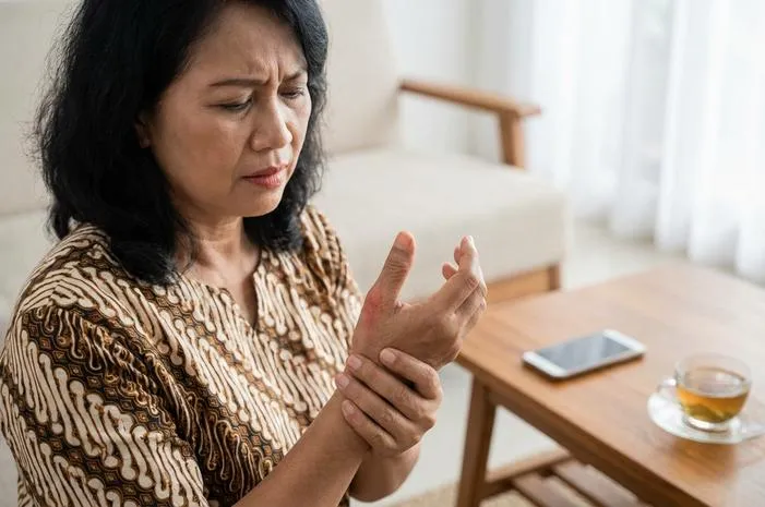 Sendi Jempol Tangan Sakit: Penyebab dan Redakan Nyeri