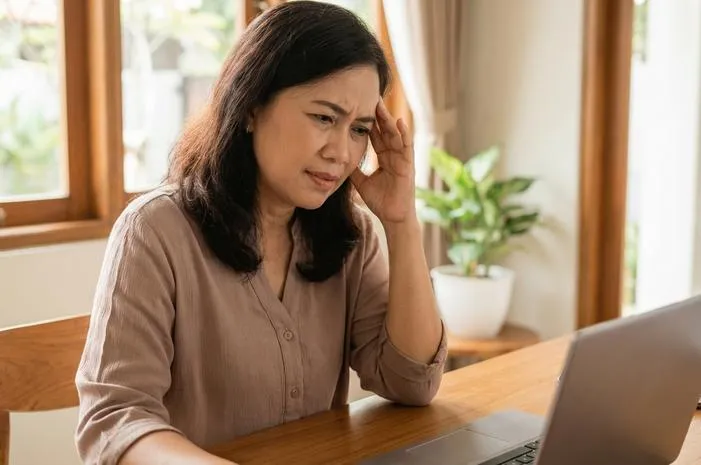 Ampuh! Atasi Sakit Kepala Saat Menunduk Tanpa Ribet