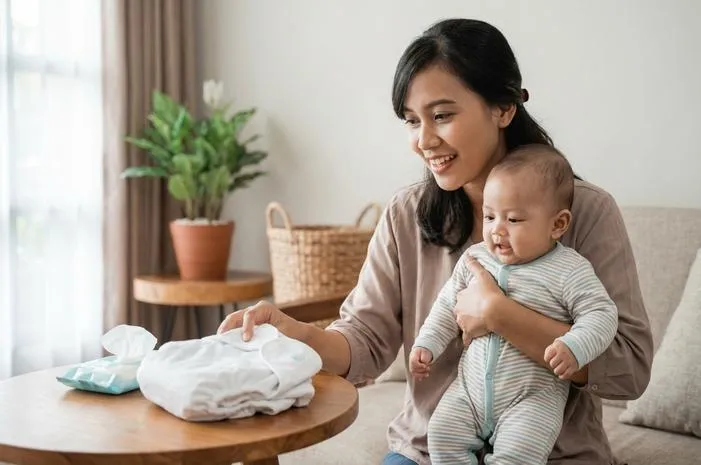 Normalnya Bayi BAB Berapa Kali Sehari? Ini Jawabannya
