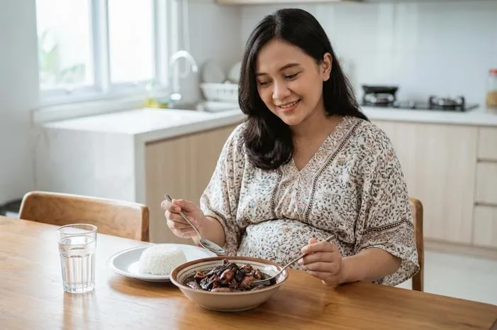 Ibu Hamil Makan Cumi Tinta Hitam? Boleh, Asal Ini!