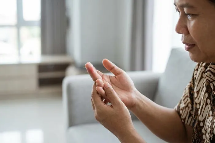 Ujung Jari Tangan Bengkak: Ini Penyebab dan Solusinya