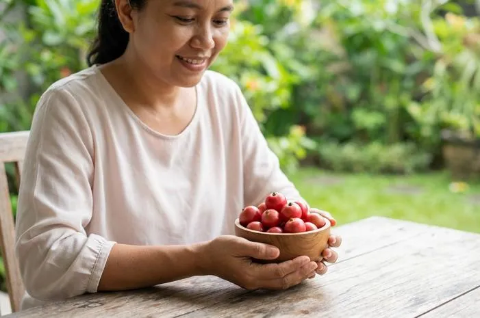 Rahasia Buah Keres: Manfaat Ajaib Si Ceri Kampung