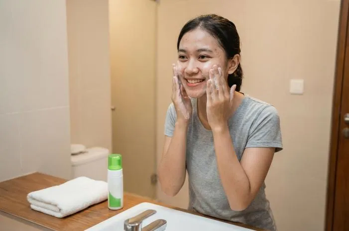 Facial Wash Jerawat: Ampuh Bersihkan Kulit Tanpa Kering