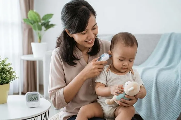 Suhu Normal Bayi 7 Bulan: Batas Aman dan Kapan Panas?