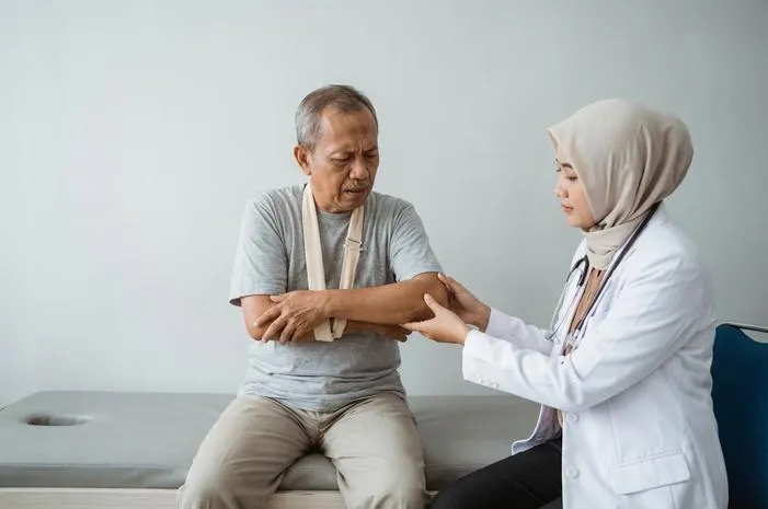 Terjatuh? Kenali Dislokasi Siku dan Cara Atasinya!