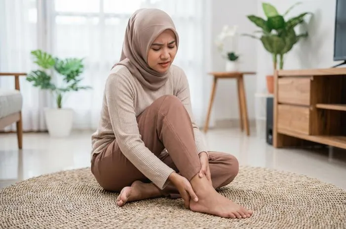 Tips Ampuh Atasi Tungkak Kaki Sakit Tanpa Ribet