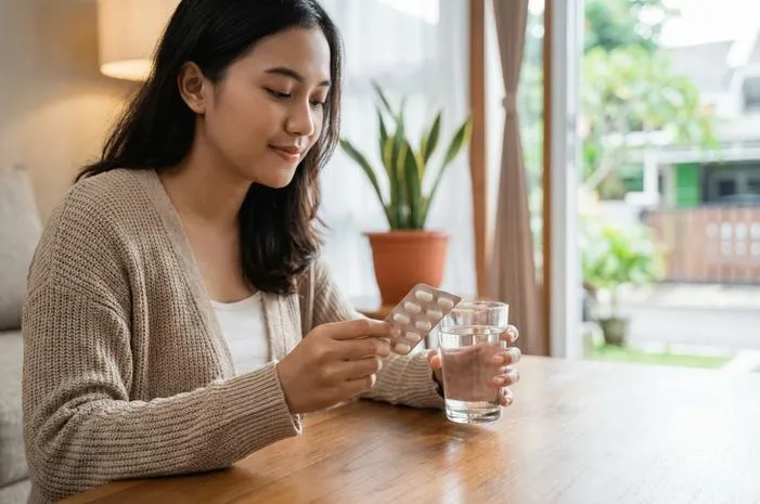 Cefditoren Pivoxil: Manfaat, Dosis, Efek Samping Obat