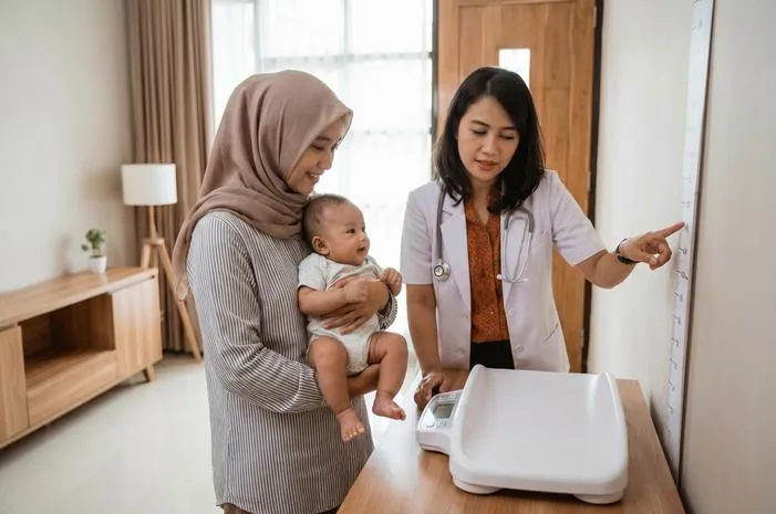 Normal BB Bayi Sesuai Usia: Cek Berat Ideal Si Kecil