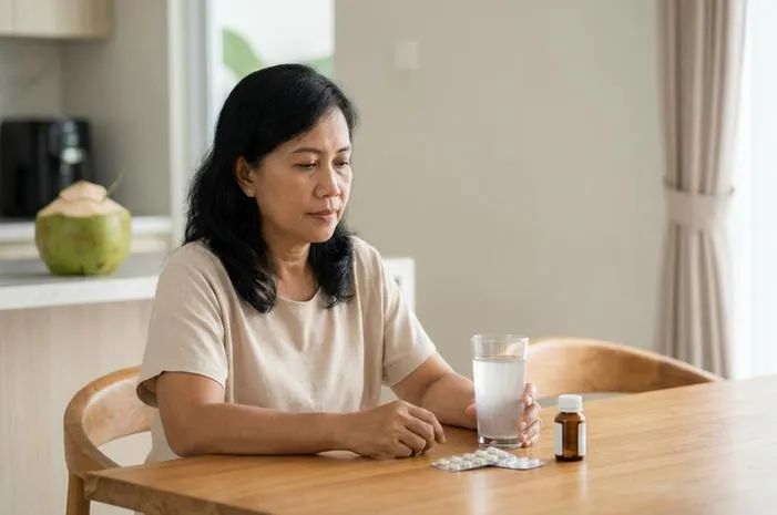 Minum Obat Setelah Air Kelapa: Beri Jeda Biar Aman