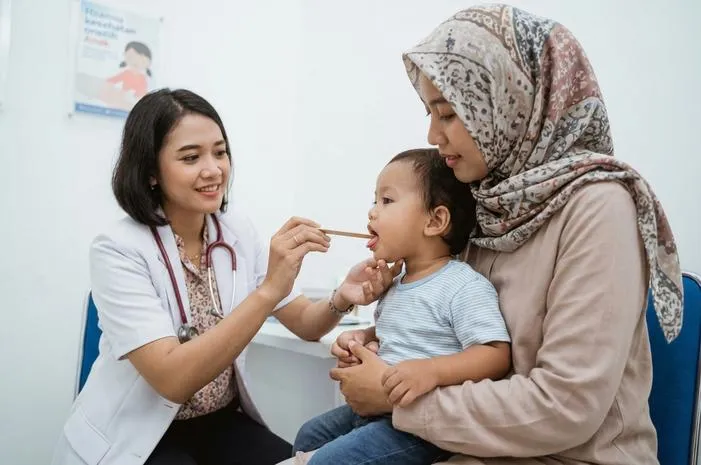 Lidah Anak Bintik Putih: Kenali Penyebab dan Solusinya