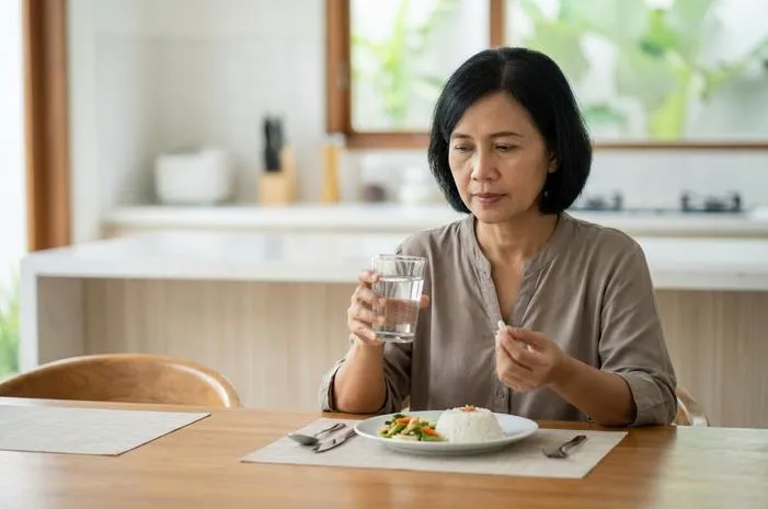 Efek Minum Obat Sebelum Makan: Baik atau Buruk?