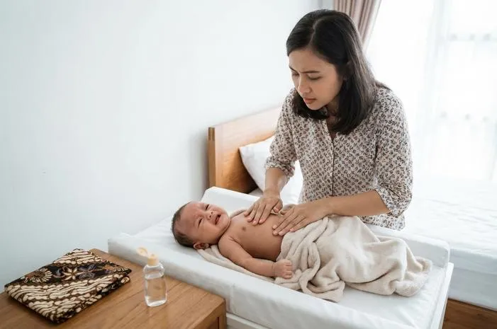 Bayi 2 Bulan Susah BAB? Ini Normal & Cara Mengatasinya