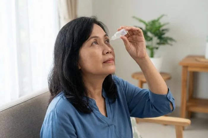 Cendo Lyteers untuk Mata Kering: Mata Kembali Nyaman