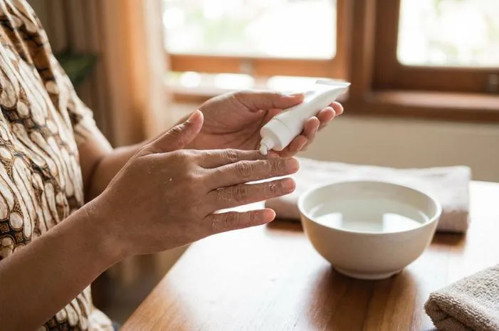 Tangan Mengelupas? Yuk, Pahami Penyebab dan Cara Atasi