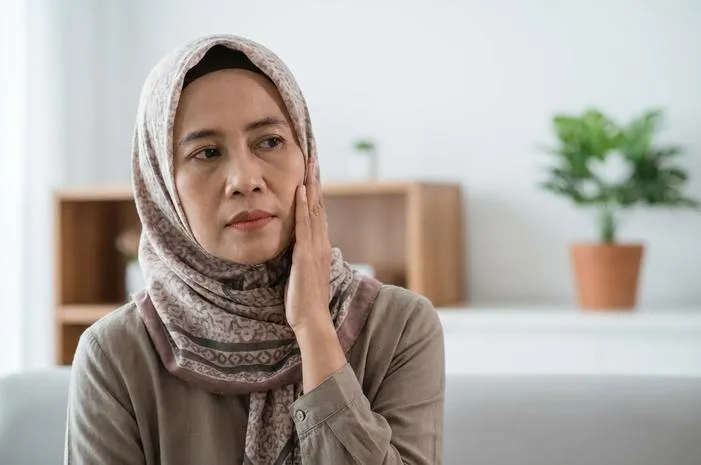 Pipi Bengkak Dekat Telinga? Ini Penyebab dan Solusi