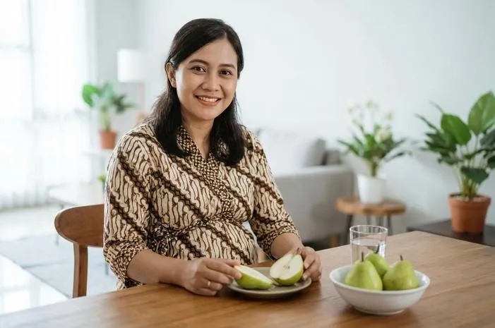 Buah Pir untuk Ibu Hamil? Penuh Nutrisi dan Segar!