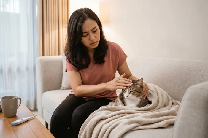 Kenapa Badan Kucing Panas? Normal Atau Demam?