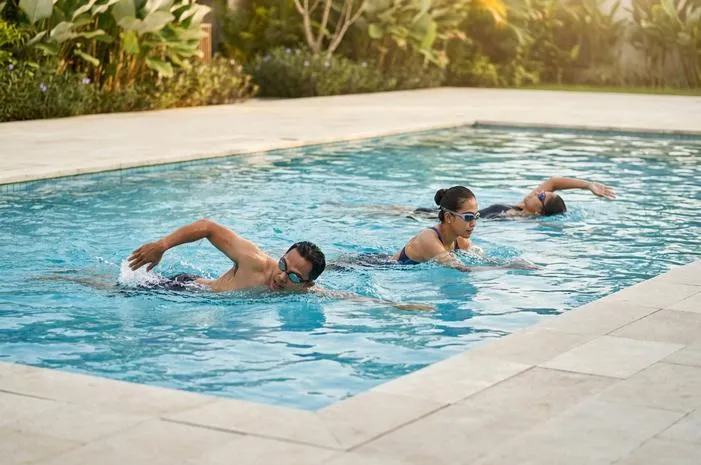 Yuk, Sebutkan Macam-macam Gaya Renang Populer!