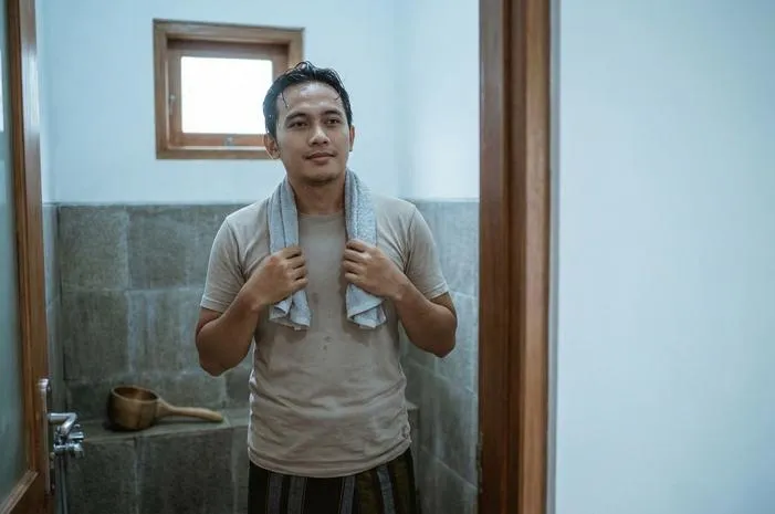 Manfaat Mandi Jam 3 Pagi Bikin Segar dan Fokus Maksimal