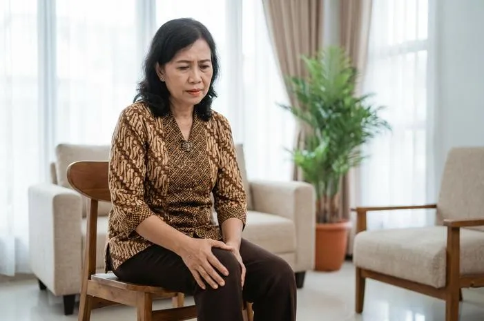Lutut Tidak Bisa Ditekuk? Dokter Jelaskan Penyebabnya