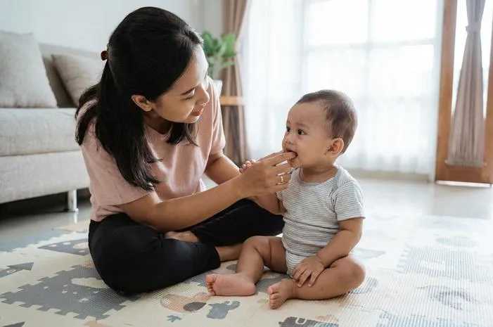 Kenapa Bayi 9 Bulan Belum Tumbuh Gigi? Cari Tahu Yuk!