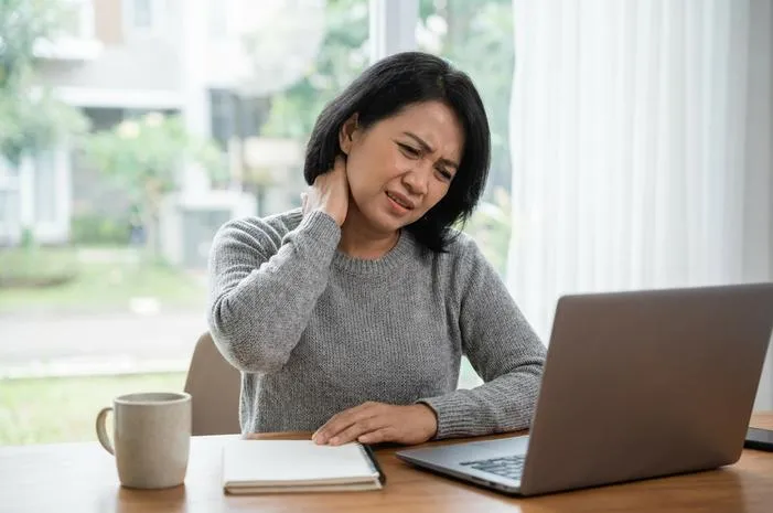 Sakit Tengkuk Leher Belakang: Obati Tanpa Ribet