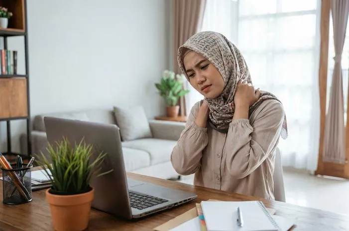 Sering Kaku? Ini Dia Penyebab Otot Tegang yang Wajib Tahu
