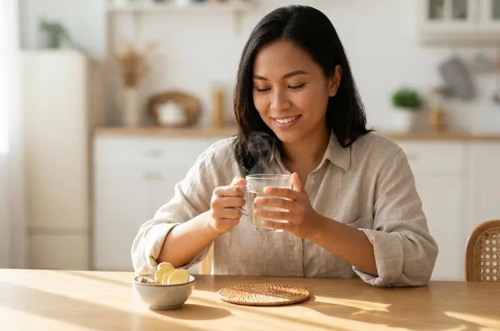 Rahasia Sehat: Khasiat Minum Air Hangat Tiap Hari