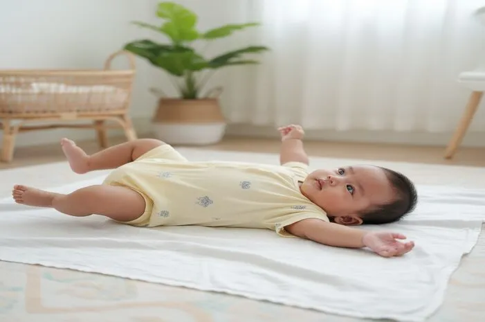 Yuk Kenali Tonic Neck Reflex: Refleks Pagarnya Bayi