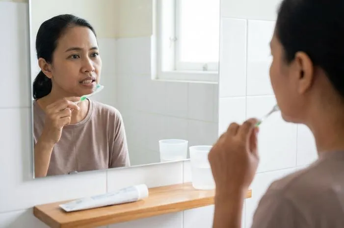 Gigi Abrasi: Waspada Gigi Terkikis, Atasi Ngilu Sensitif