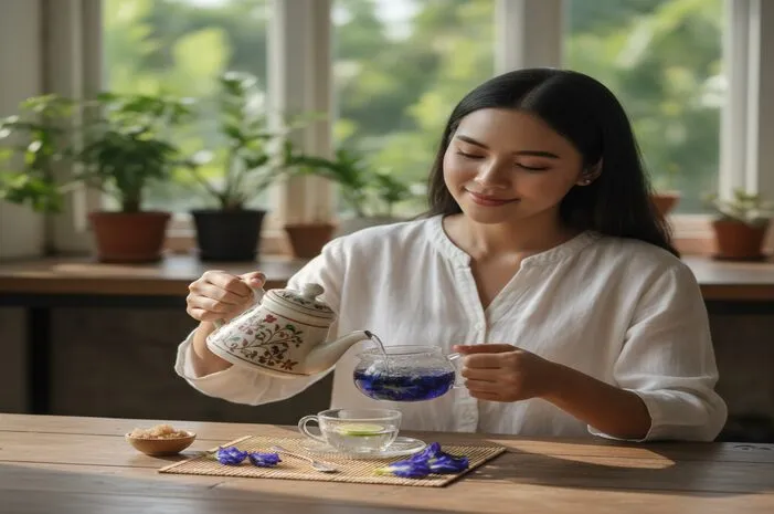 Cara Minum Bunga Telang: Gampang, Biru Jadi Ungu!