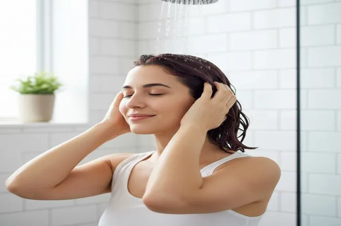 Rahasia Bilas Rambut Setelah Dicat Agar Warna Tetap Cetar